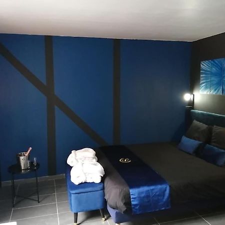 Appartement Avec Sauna Et Balneo Privatifs -Troyes Centre Exterior photo